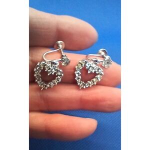 Vintage Heart shaped stones Earrings Filigree Screw Back